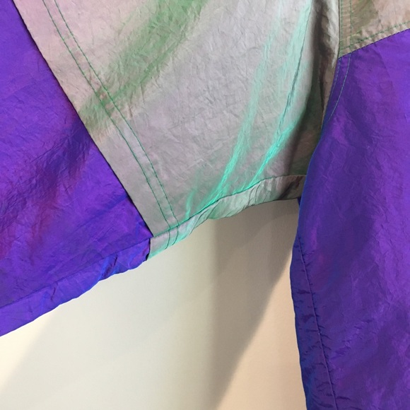 Surf style 90s iridescent purple windbreaker - Picture 2 of 7